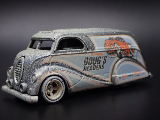 RETRO DELIVERY TRUCK DOUGS HEADERS BARN FIND 1:64 SCALE DIECAST MODEL CAR