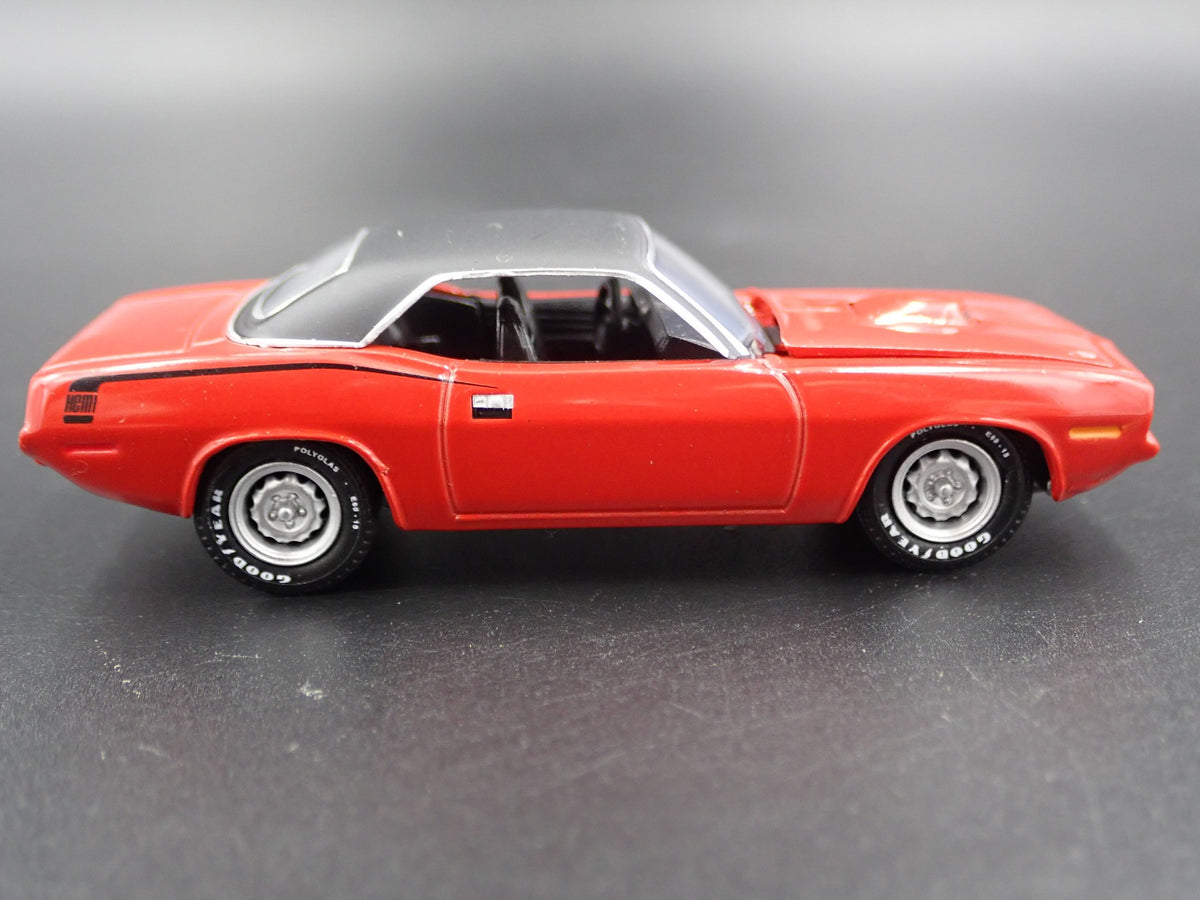 1970 70 PLYMOUTH HEMI CUDA RARE 1:64 SCALE COLLECTIBLE DIORAMA DIECAST MODEL CAR-Burning Rubber Toy Company