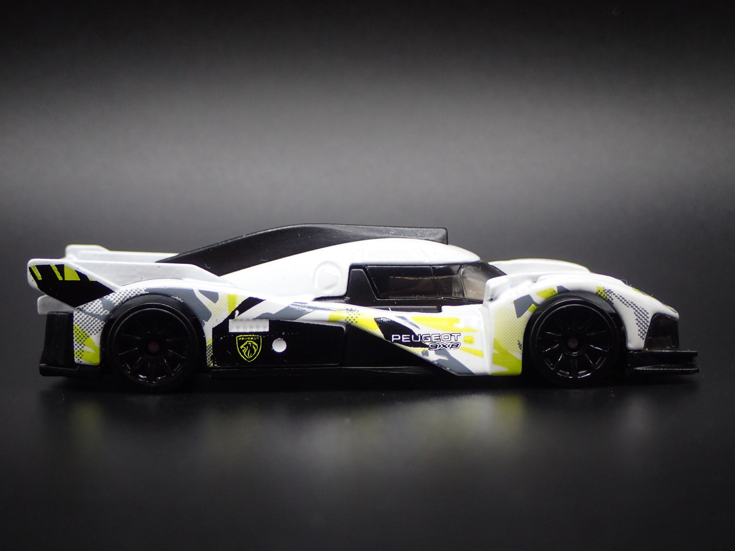 PEUGEOT 9X6 HYPERCAR WHITE 1:64 SCALE COLLECTIBLE DIORAMA DIECAST MODEL CAR