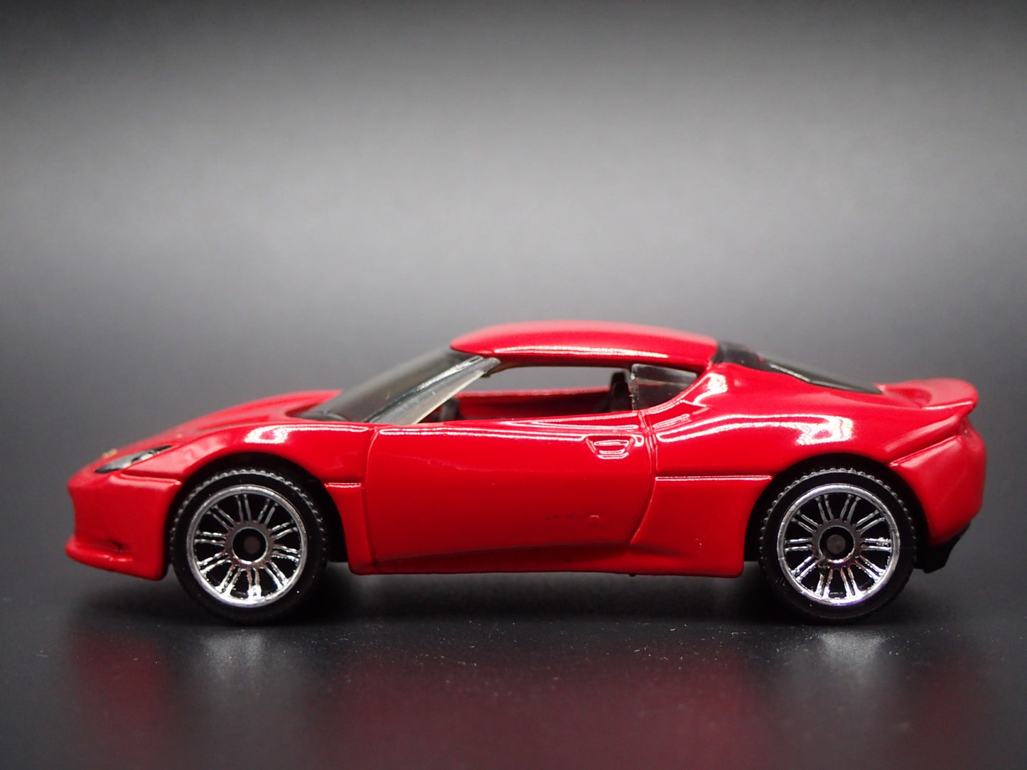 2010-2021 LOTUS EVORA RED 1/64 SCALE COLLECTIBLE DIORAMA DIECAST MODEL CAR