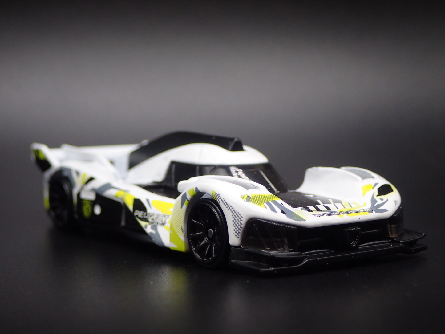 PEUGEOT 9X6 HYPERCAR WHITE 1:64 SCALE COLLECTIBLE DIORAMA DIECAST MODEL CAR