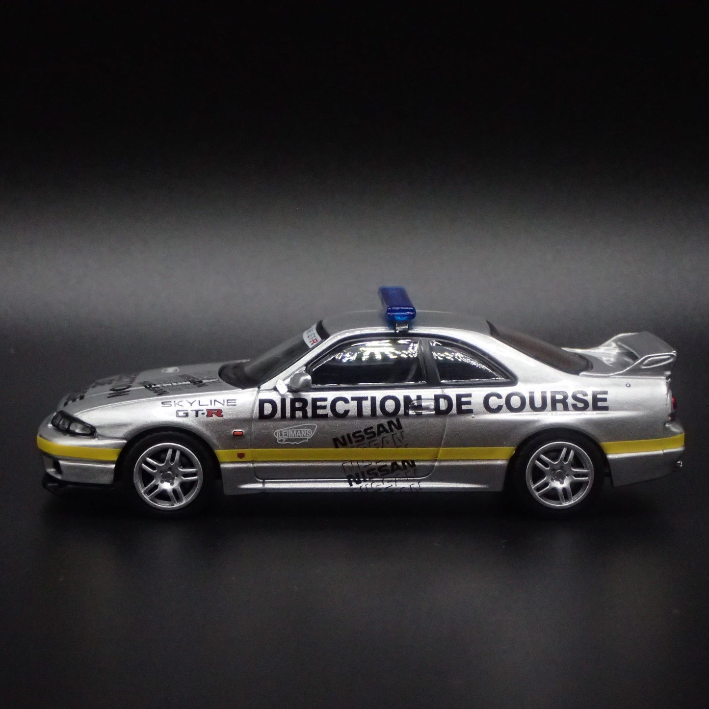 1993-1998 NISSAN SKYLINE GTR R33 24 H LE MANS PACE 1:64 SCALE DIECAST MODEL CAR