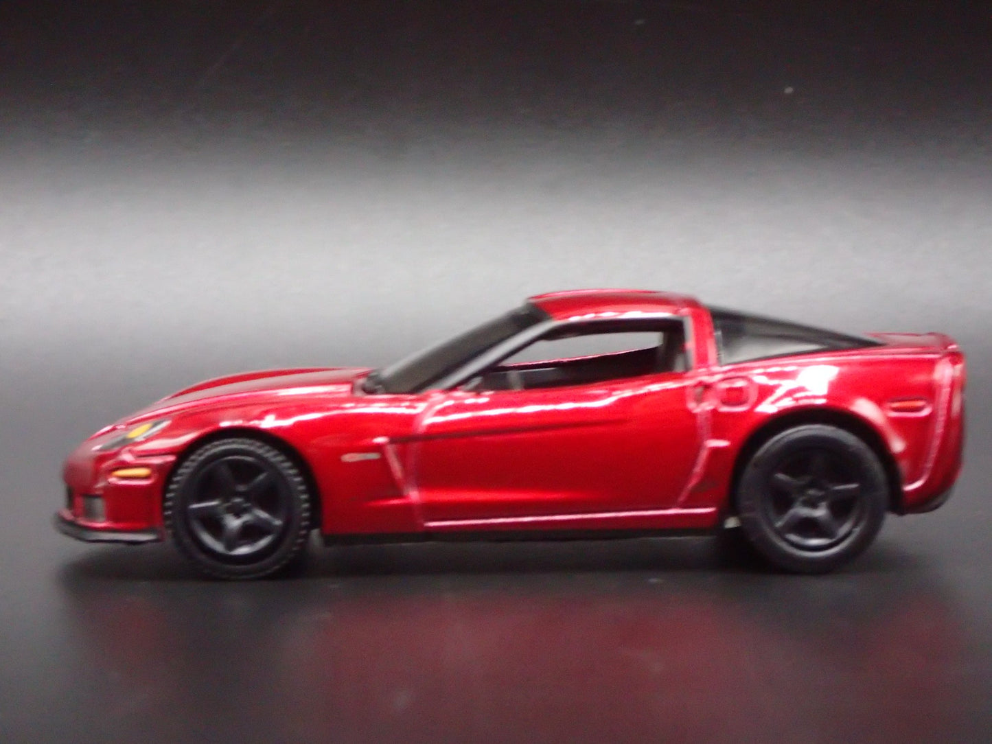 2005-2013 CHEVY CHEVROLET CORVETTE Z06 C6 1:64 SCALE DIORAMA DIECAST MODEL CAR
