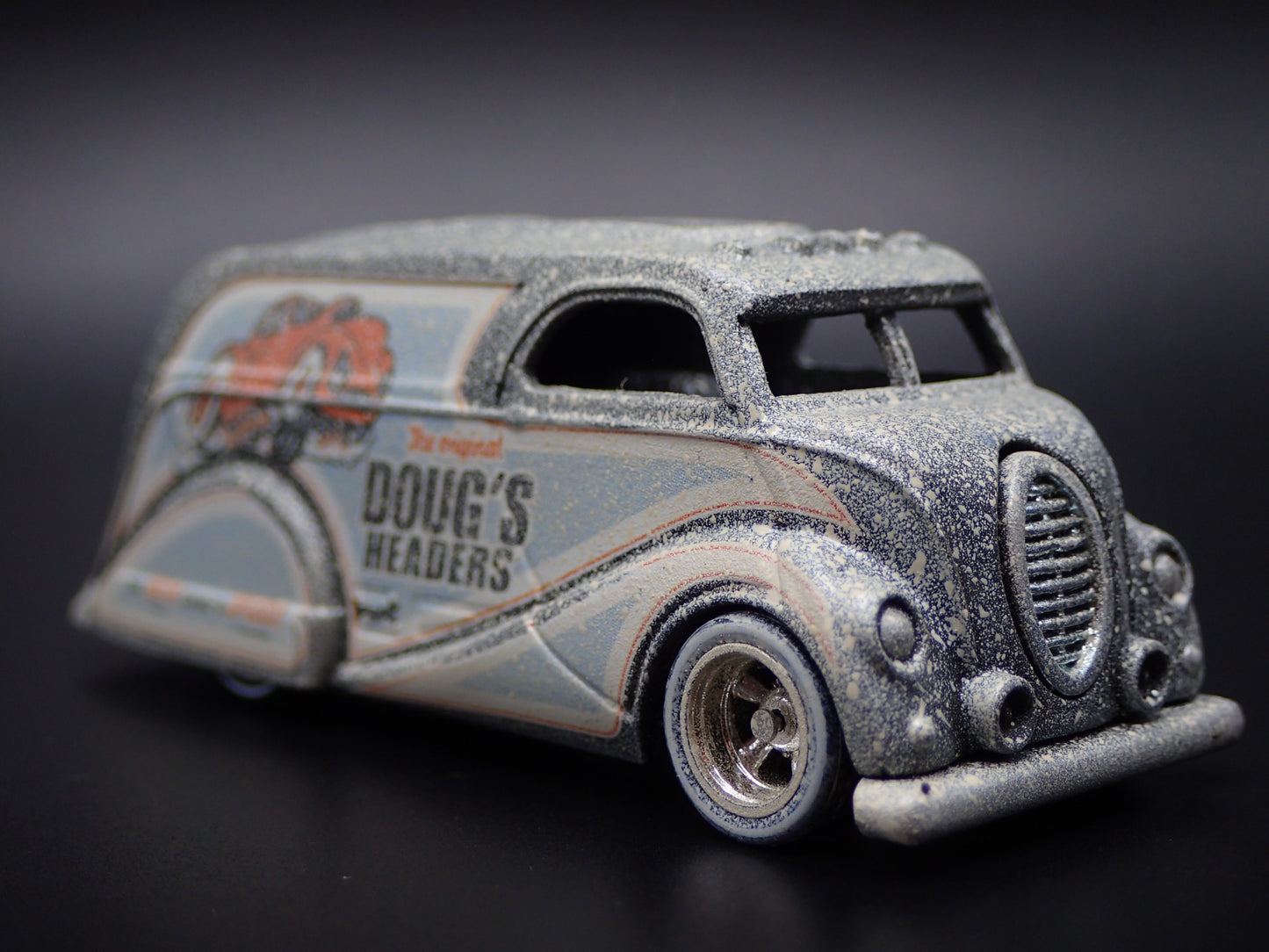 RETRO DELIVERY TRUCK DOUGS HEADERS BARN FIND 1:64 SCALE DIECAST MODEL CAR