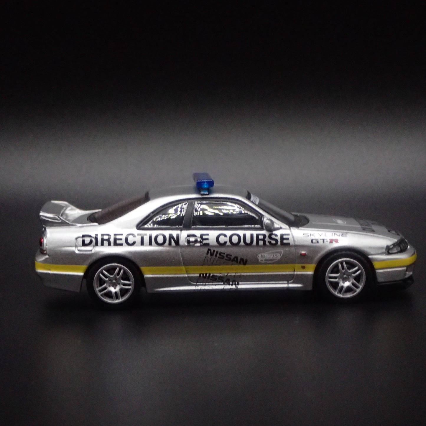1993-1998 NISSAN SKYLINE GTR R33 24 H LE MANS PACE 1:64 SCALE DIECAST MODEL CAR