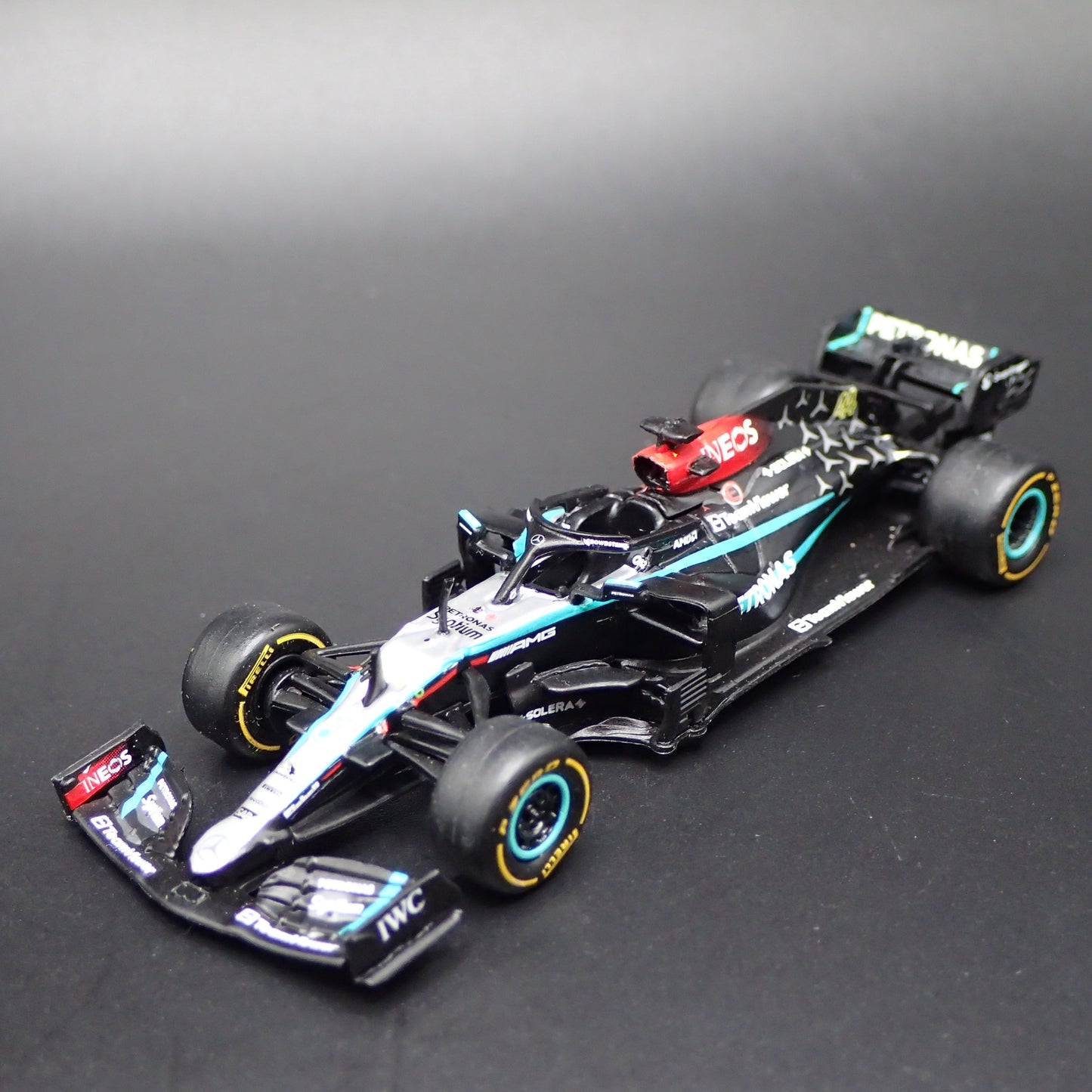 MERCEDES-AMG F1 W12 E PERFORMANCE LEWIS HAMILTON 44 1:64 SCALE DIECAST MODEL CAR
