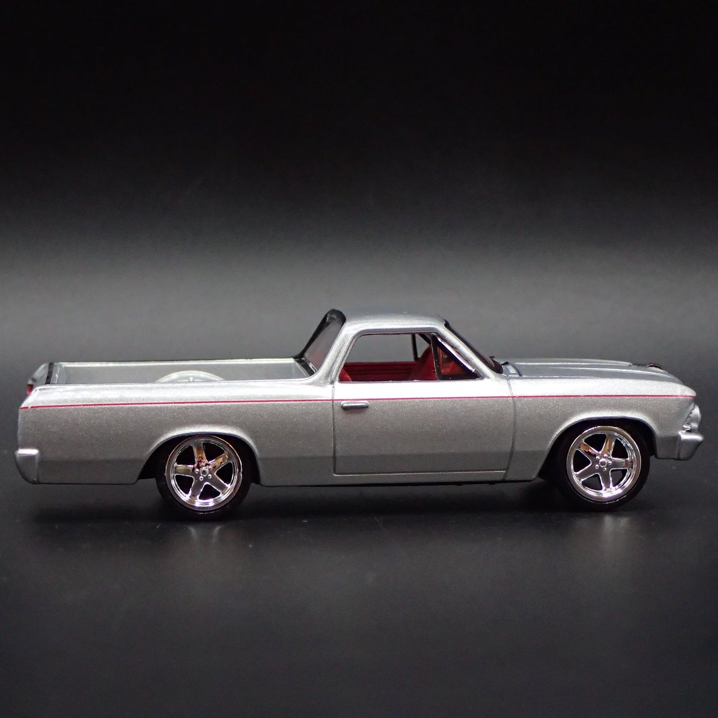 1966 66 CHEVY CHEVROLET EL CAMINO SILVER 1:64 SCALE DIORAMA DIECAST MODEL CAR