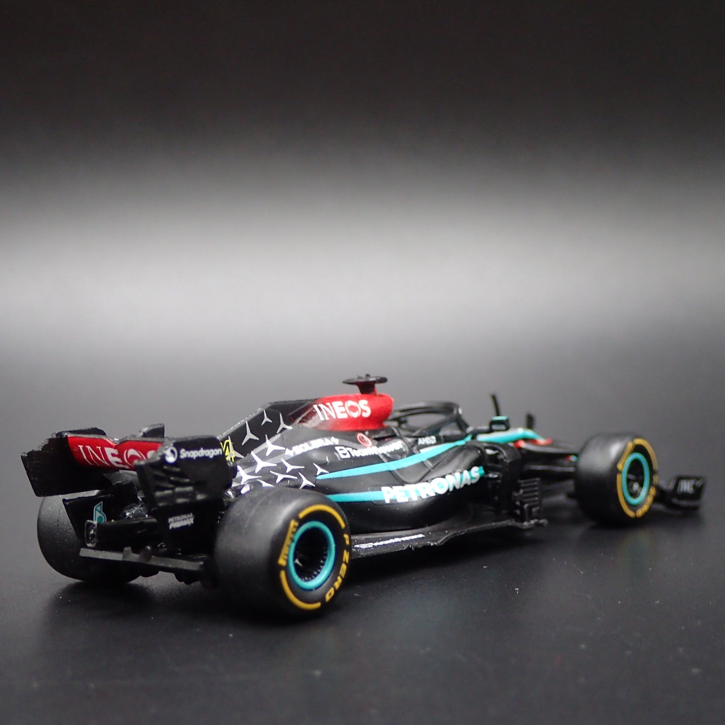 MERCEDES-AMG F1 W12 E PERFORMANCE LEWIS HAMILTON 44 1:64 SCALE DIECAST MODEL CAR