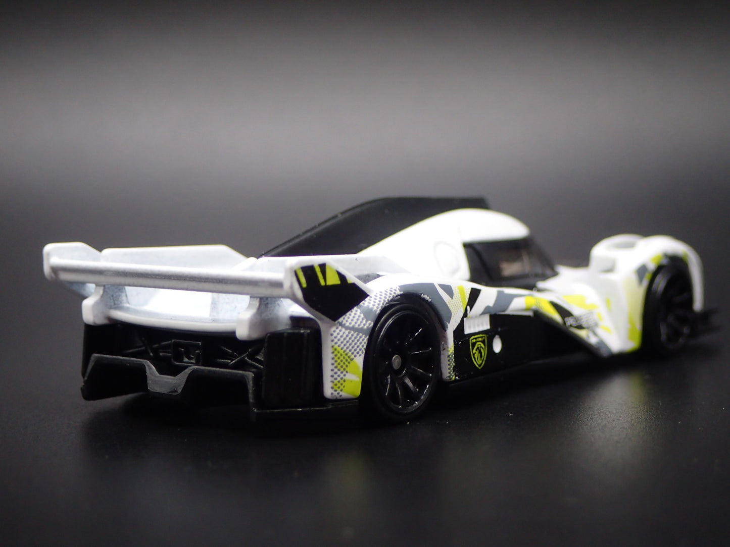 PEUGEOT 9X6 HYPERCAR WHITE 1:64 SCALE COLLECTIBLE DIORAMA DIECAST MODEL CAR