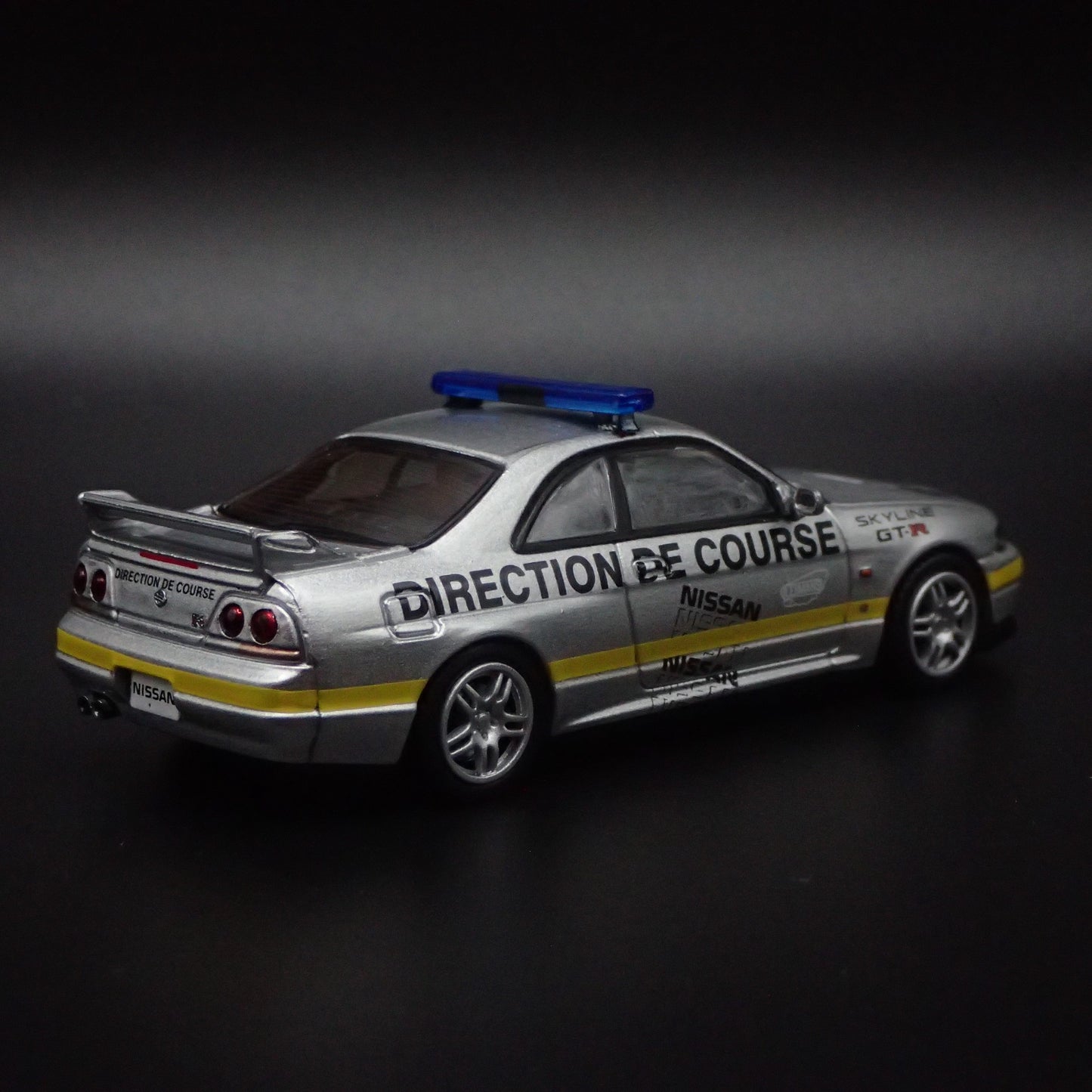 1993-1998 NISSAN SKYLINE GTR R33 24 H LE MANS PACE 1:64 SCALE DIECAST MODEL CAR