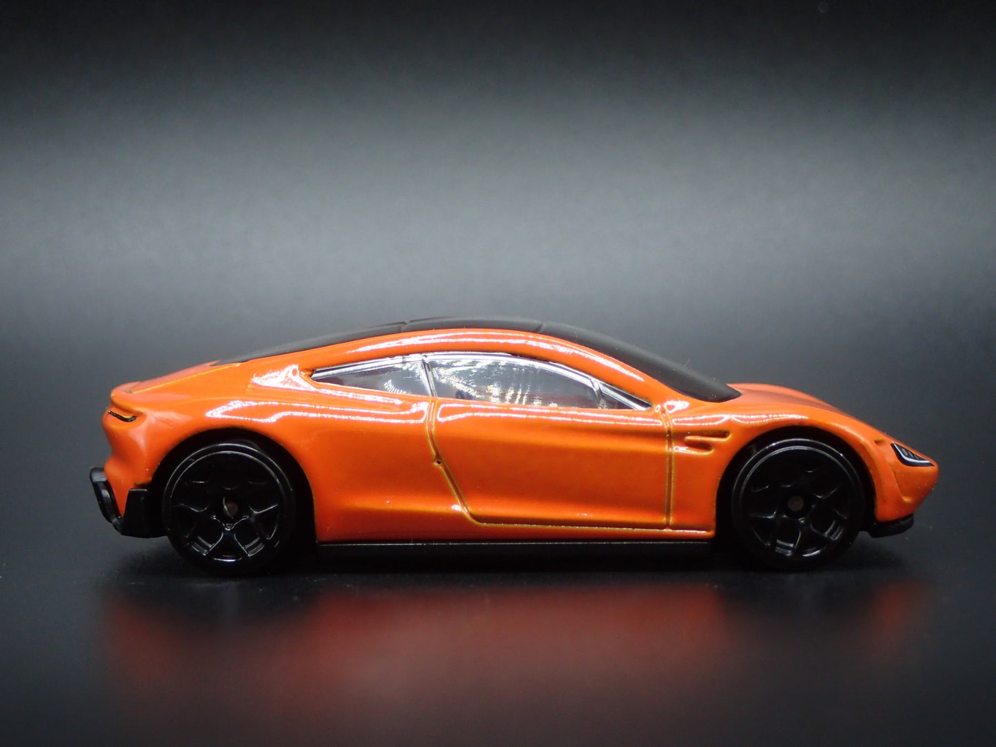 TESLA ROADSTER ORANGE RARE 1:64 SCALE COLLECTIBLE DIORAMA DIECAST MODEL CAR
