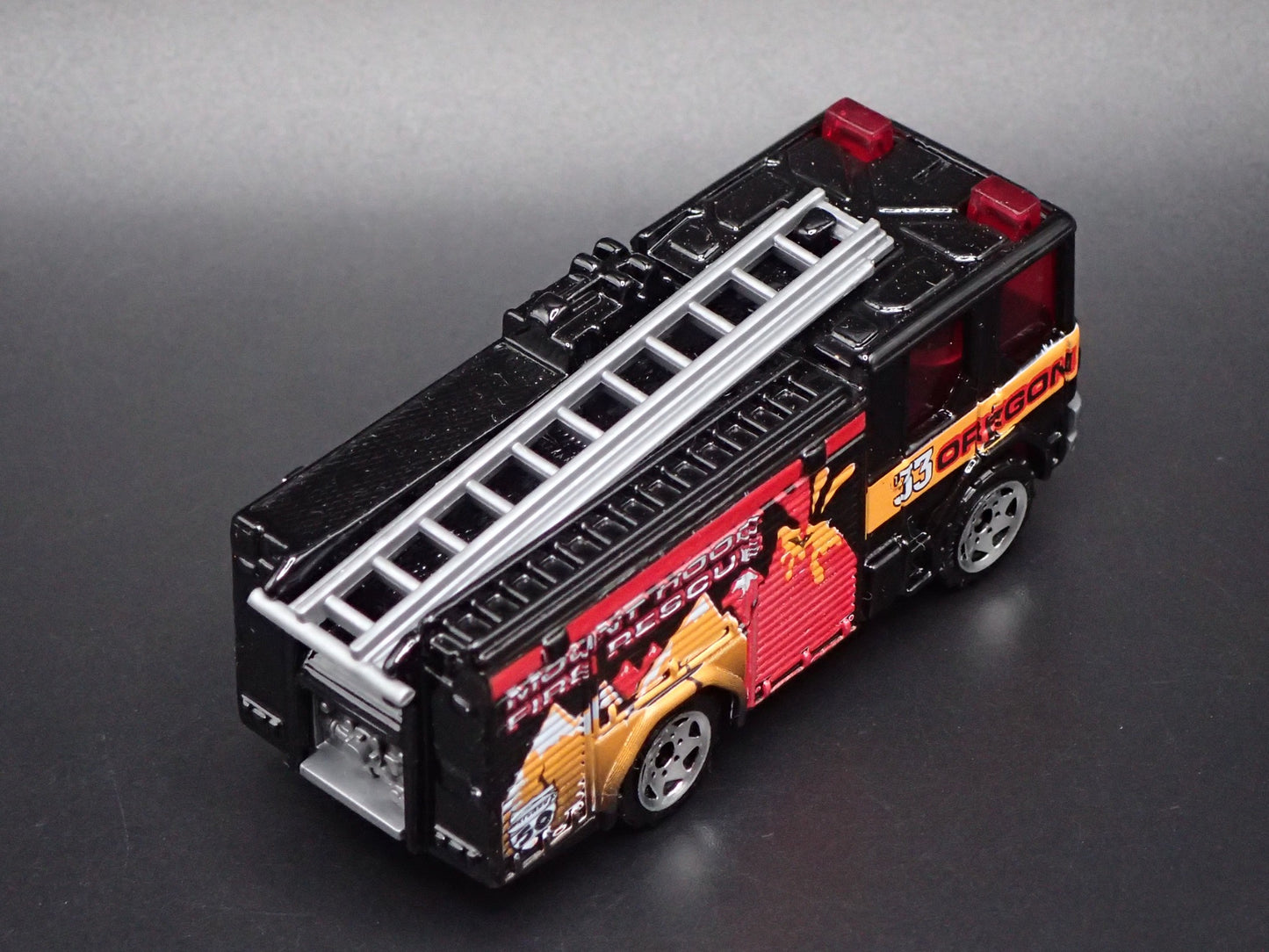 DENNIS SABRE FIRE ENGINE TRUCK OREGON BLACK 1:64 MB SCALE DIECAST MODEL CAR