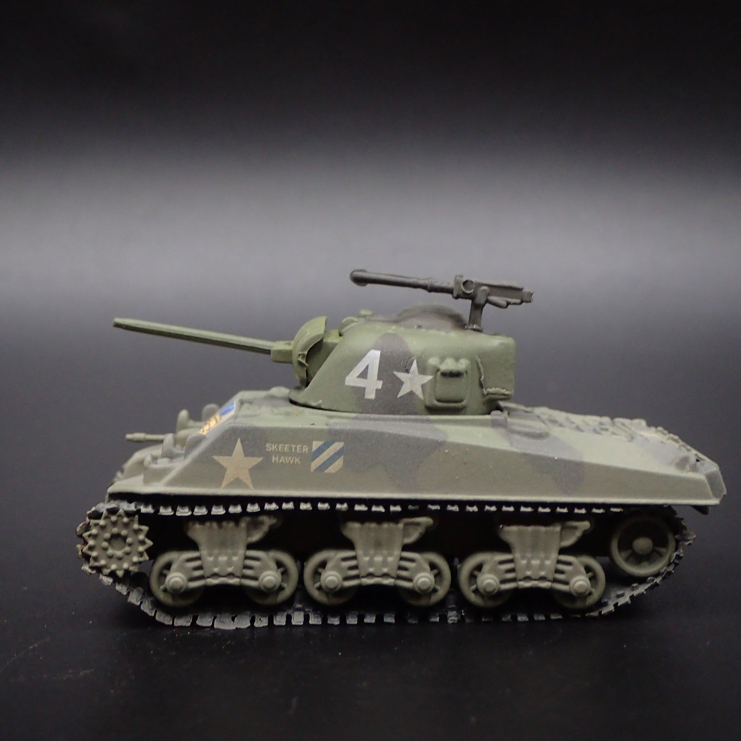 KOREAN WAR M4A3 SHERMAN TANK ARMY MILITARY 1:100 SCALE DIORAMA DIECAST MODEL CAR
