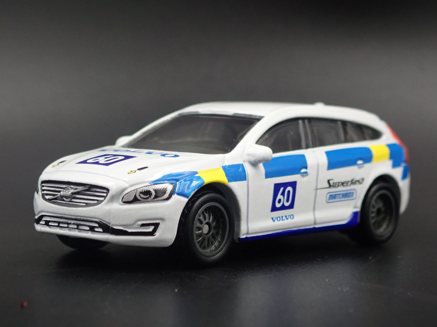 2011-2018 VOLVO V60 STATION WAGON WHITE 1:64 SCALE COLLECTIBLE DIECAST MODEL CAR