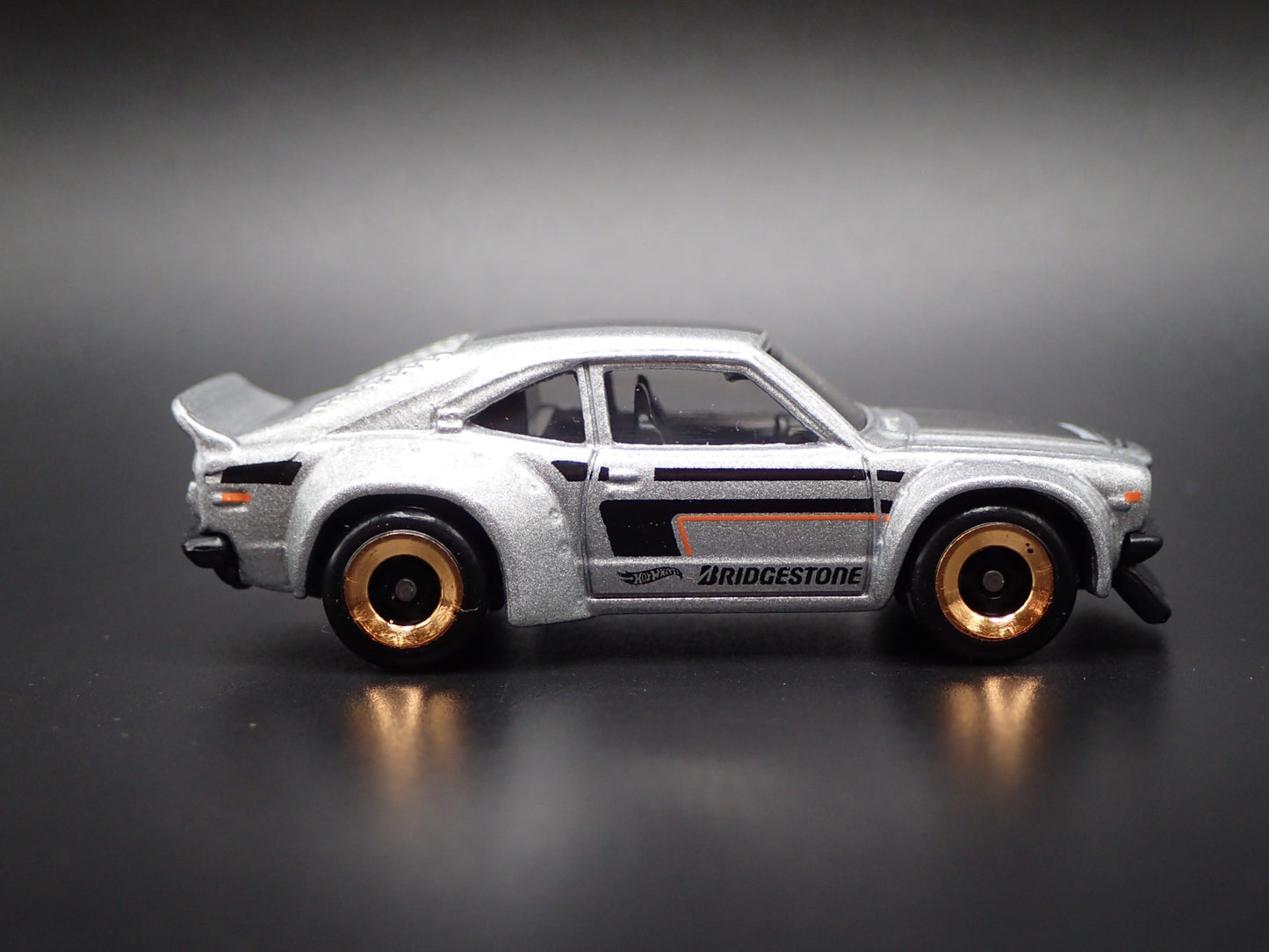 1971-1978 MAZDA RX3 JDM RACING SILVER 1:64 SCALE DIORAMA DIECAST MODEL CAR