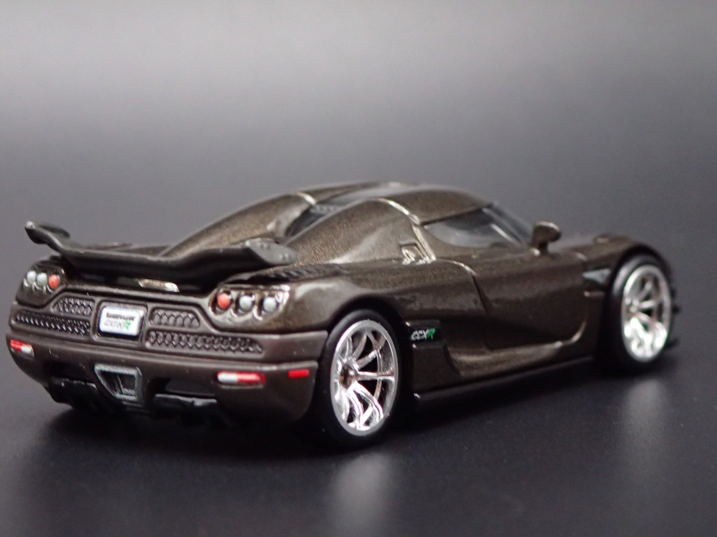 2006-2010 KOENIGSEGG CCXR SUPER CAR BLACK 1:64 SCALE DIORAMA DIECAST MODEL CAR