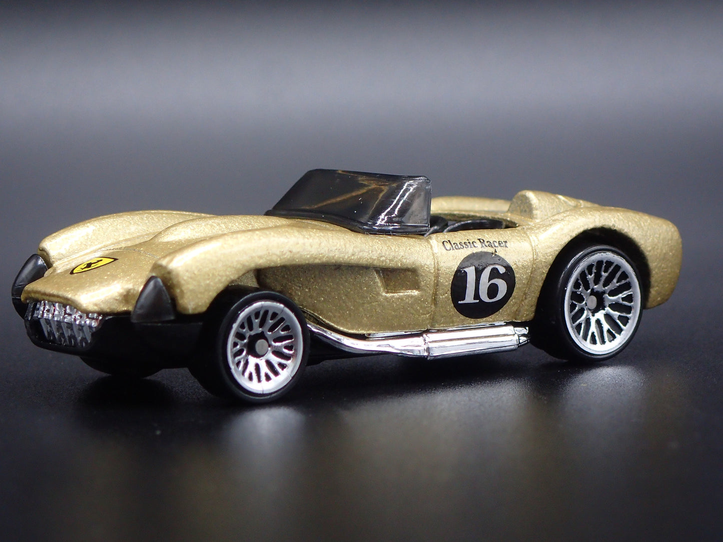 1952-1964 FERRARI 250 CONVERTIBLE GOLD 1:64 SCALE DIORAMA DIECAST MODEL CAR