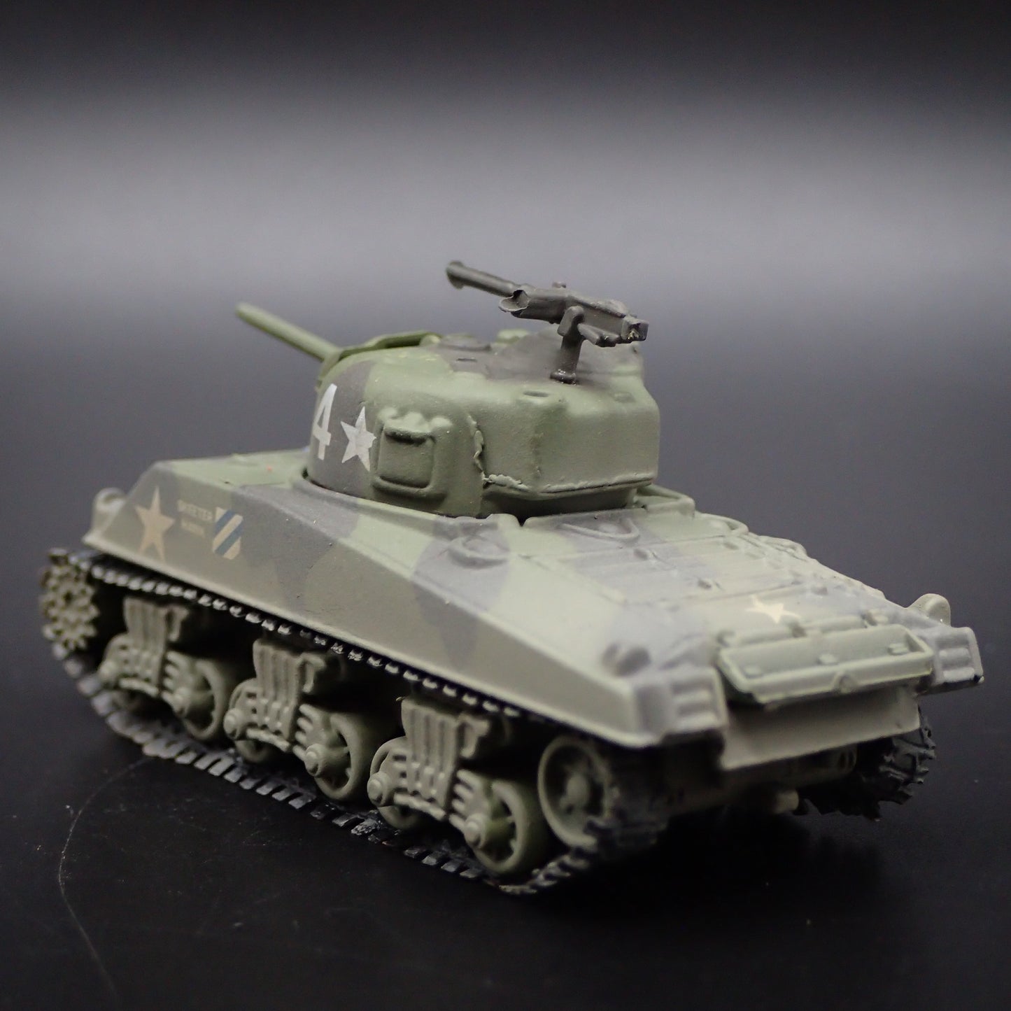 KOREAN WAR M4A3 SHERMAN TANK ARMY MILITARY 1:100 SCALE DIORAMA DIECAST MODEL CAR