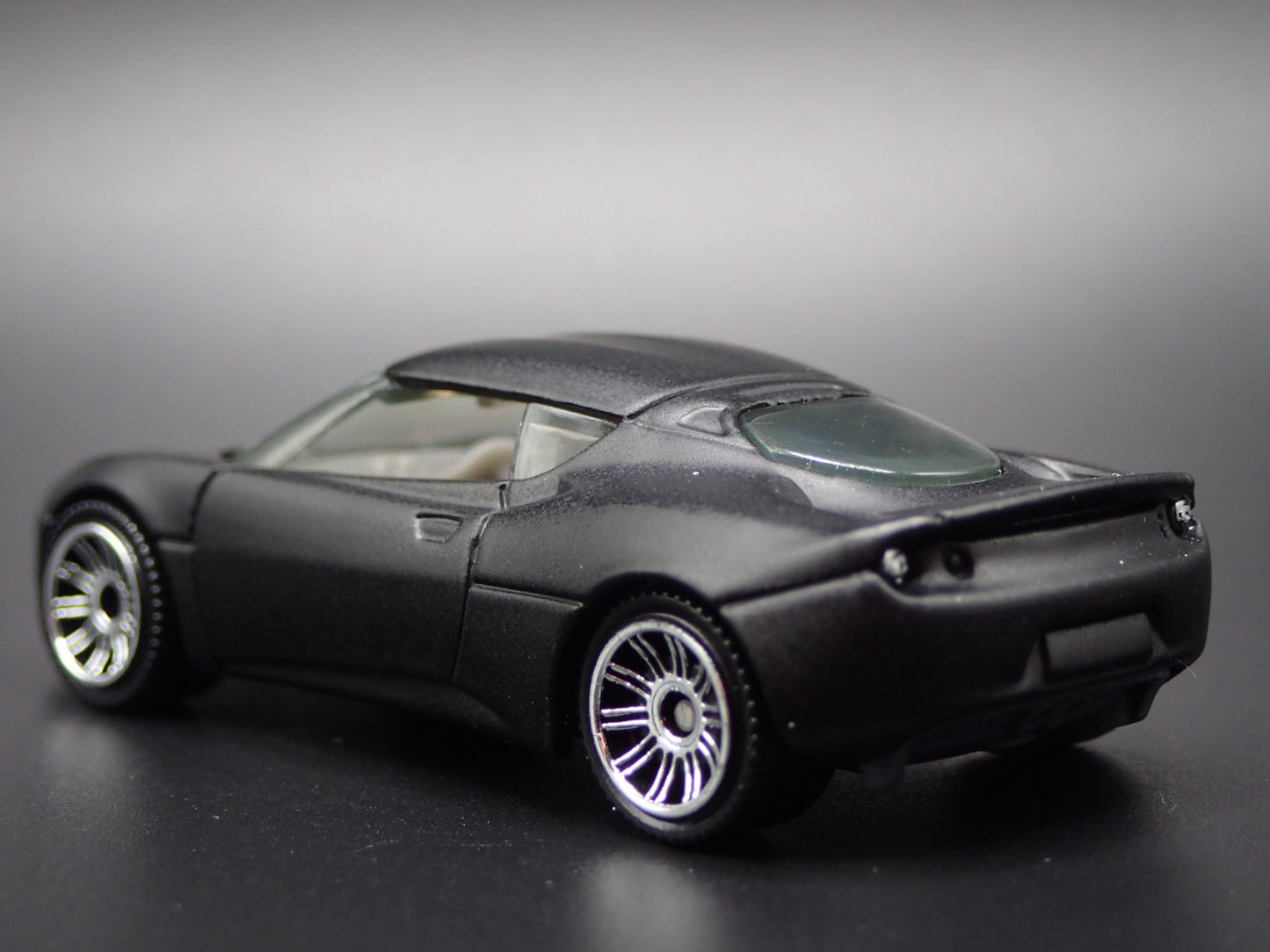 2010-2021 LOTUS EVORA BLACK 1/64 SCALE COLLECTIBLE DIORAMA DIECAST MODEL CAR