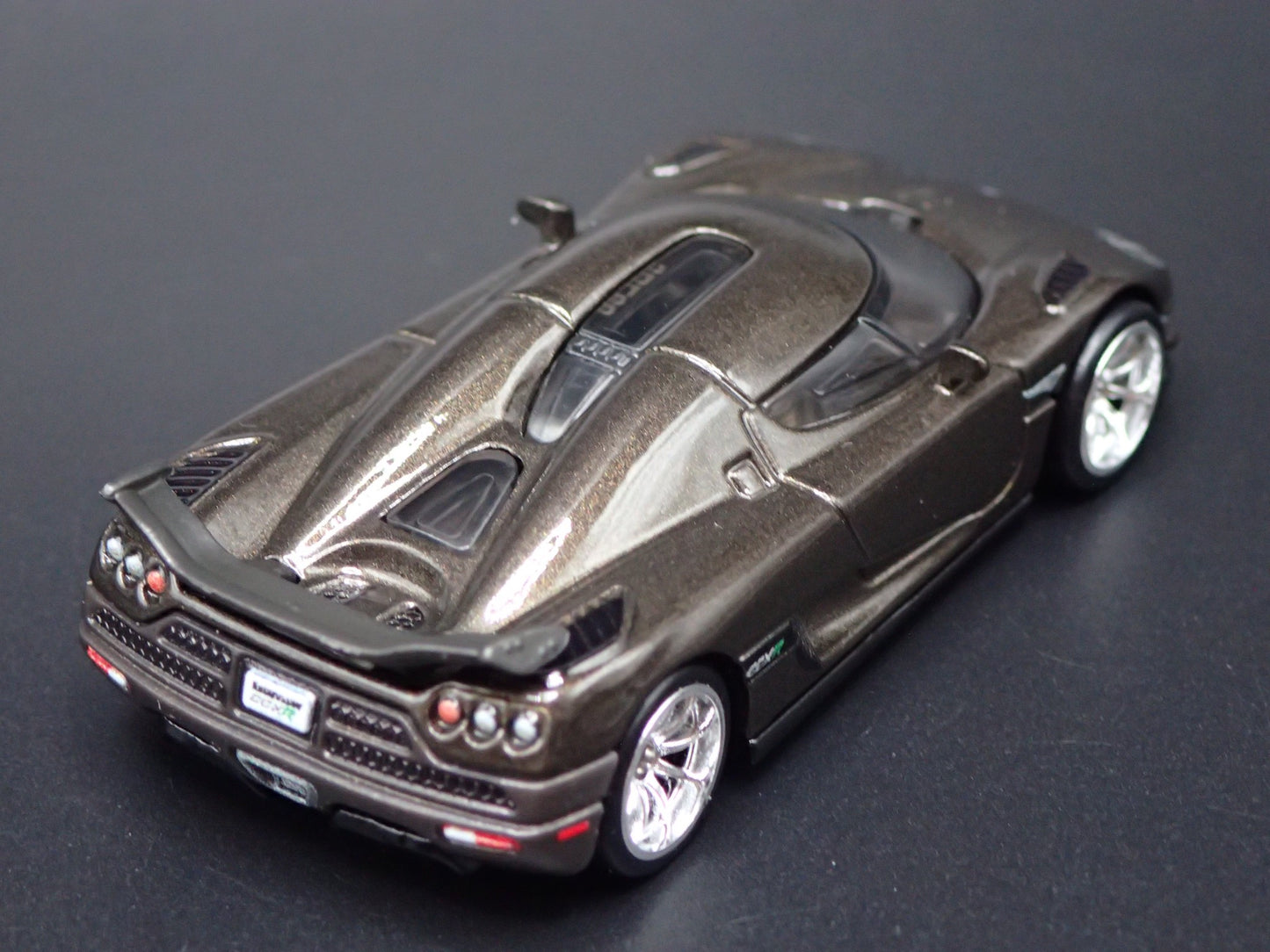 2006-2010 KOENIGSEGG CCXR SUPER CAR BLACK 1:64 SCALE DIORAMA DIECAST MODEL CAR