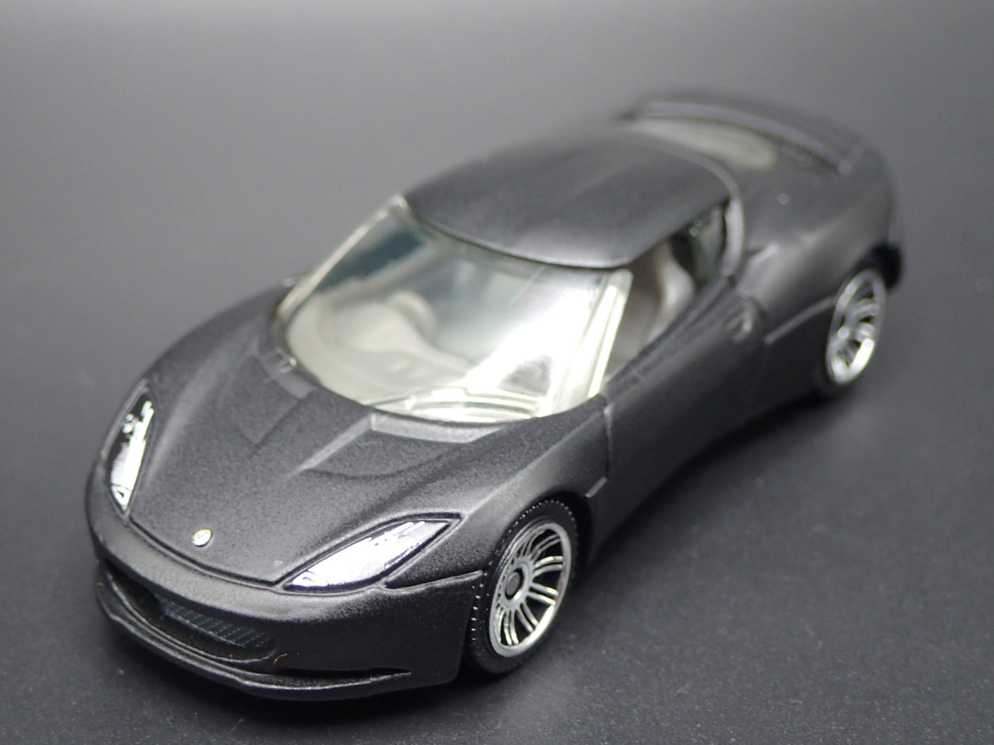 2010-2021 LOTUS EVORA BLACK 1/64 SCALE COLLECTIBLE DIORAMA DIECAST MODEL CAR
