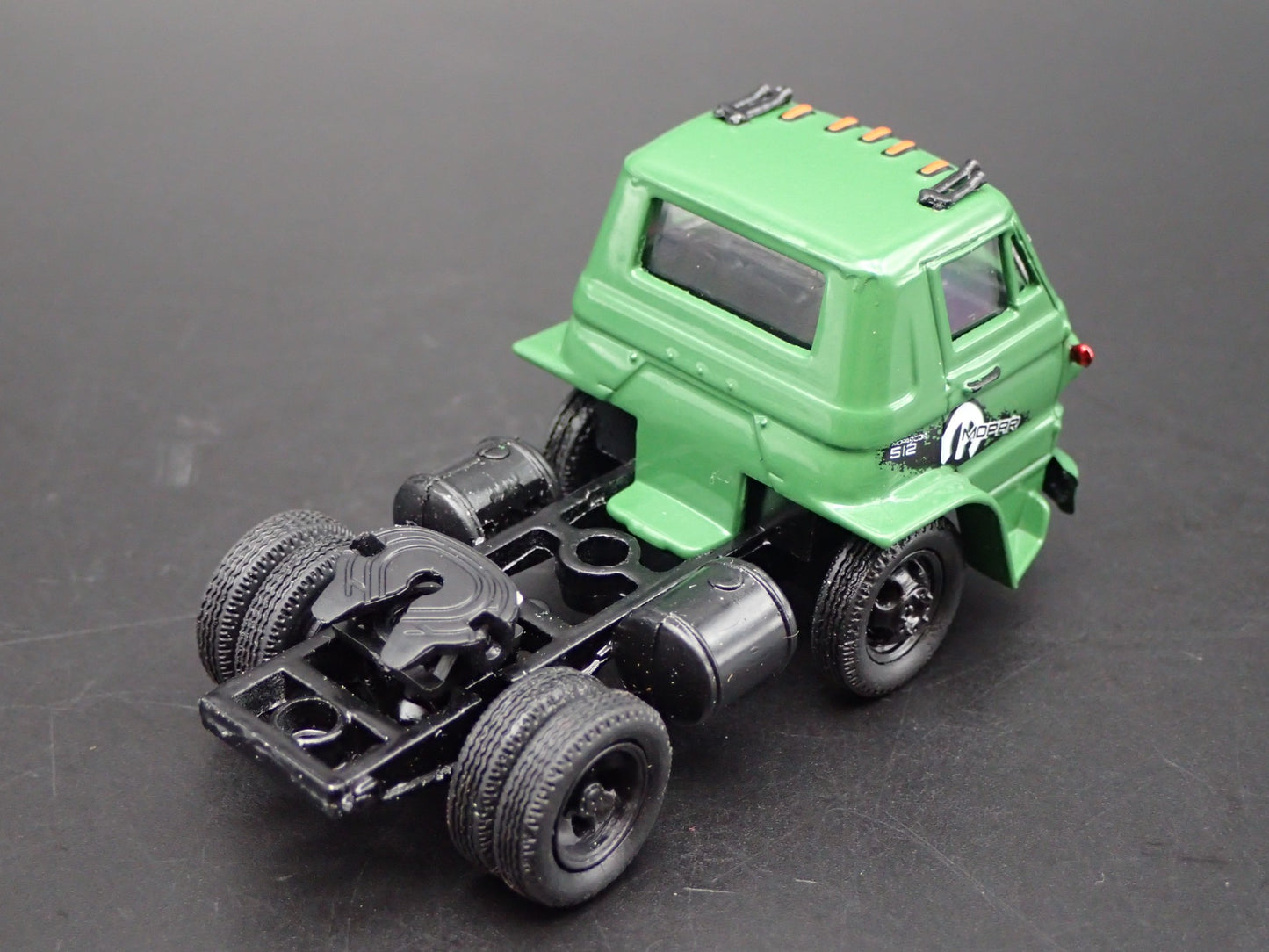1966 66 DODGE L600 RIG TRUCK MOPAR GREEN 1:64 SCALE DIORAMA DIECAST MODEL CAR