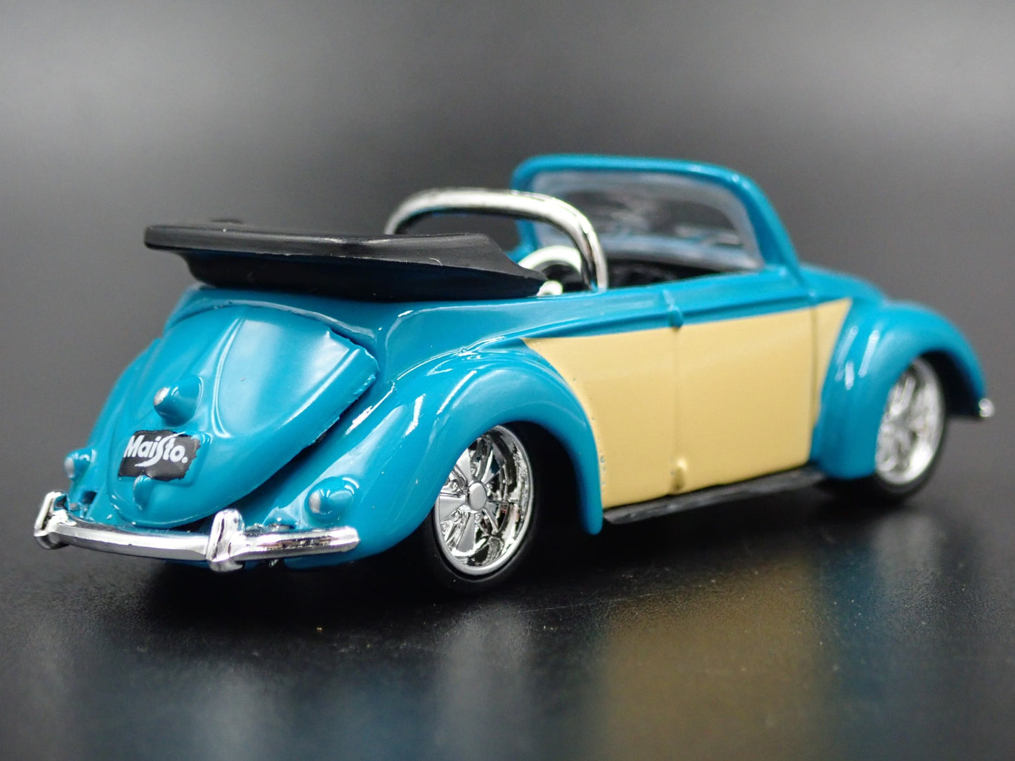 VW VOLKSWAGEN BEETLE BUG CABRIOLET CONVERTIBLE BLUE 1:64 SCALE DIECAST MODEL CAR