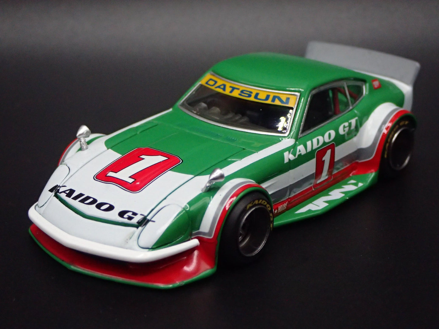 DATSUN FAIRLADY Z KAIDO HOUSE JDM 1/64 SCALE DIORAMA DIECAST MODEL CAR