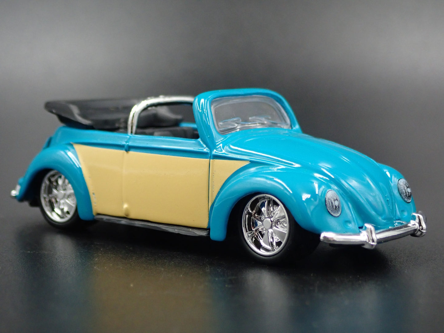 VW VOLKSWAGEN BEETLE BUG CABRIOLET CONVERTIBLE BLUE 1:64 SCALE DIECAST MODEL CAR
