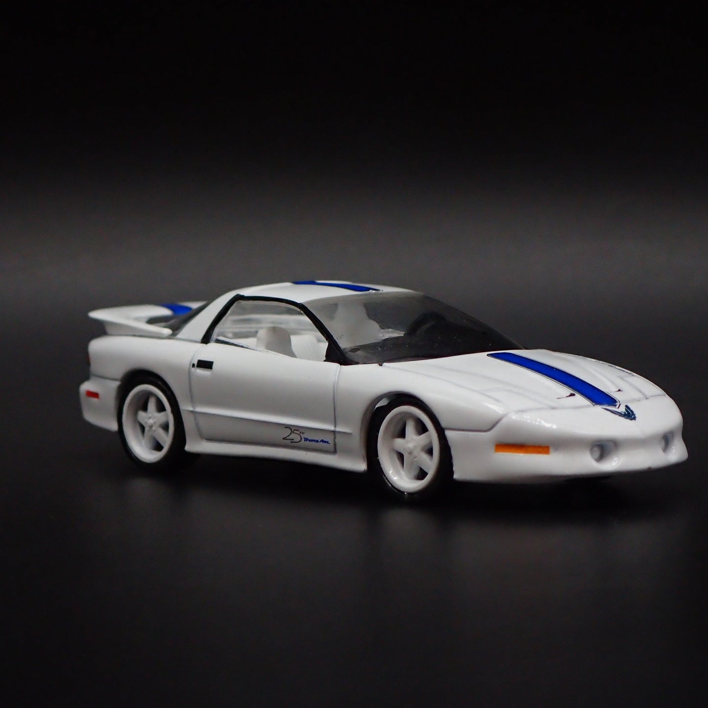1994 94 PONTIAC FIREBIRD TRANS AM T/A 1:64 SCALE COLLECTIBLE DIECAST MODEL CAR