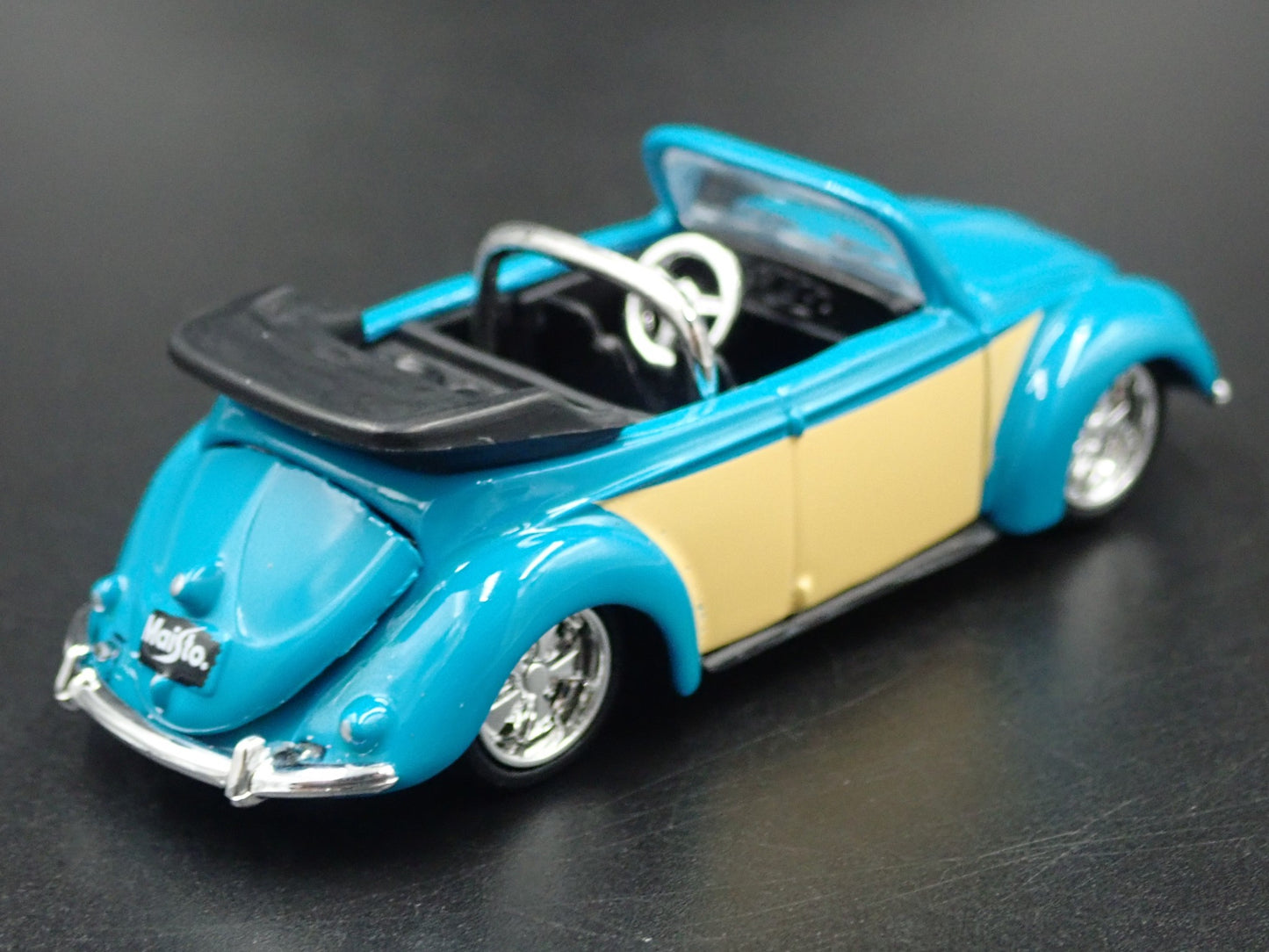 VW VOLKSWAGEN BEETLE BUG CABRIOLET CONVERTIBLE BLUE 1:64 SCALE DIECAST MODEL CAR