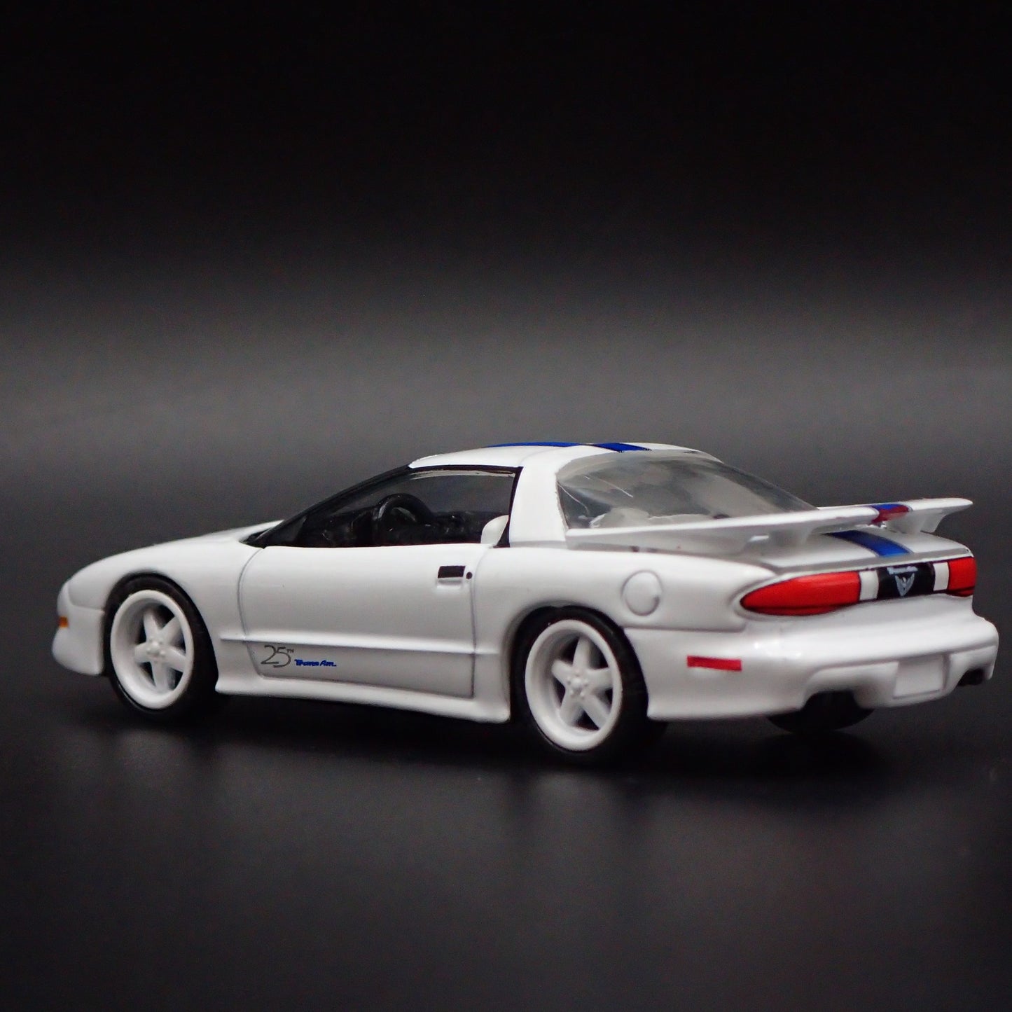 1994 94 PONTIAC FIREBIRD TRANS AM T/A 1:64 SCALE COLLECTIBLE DIECAST MODEL CAR