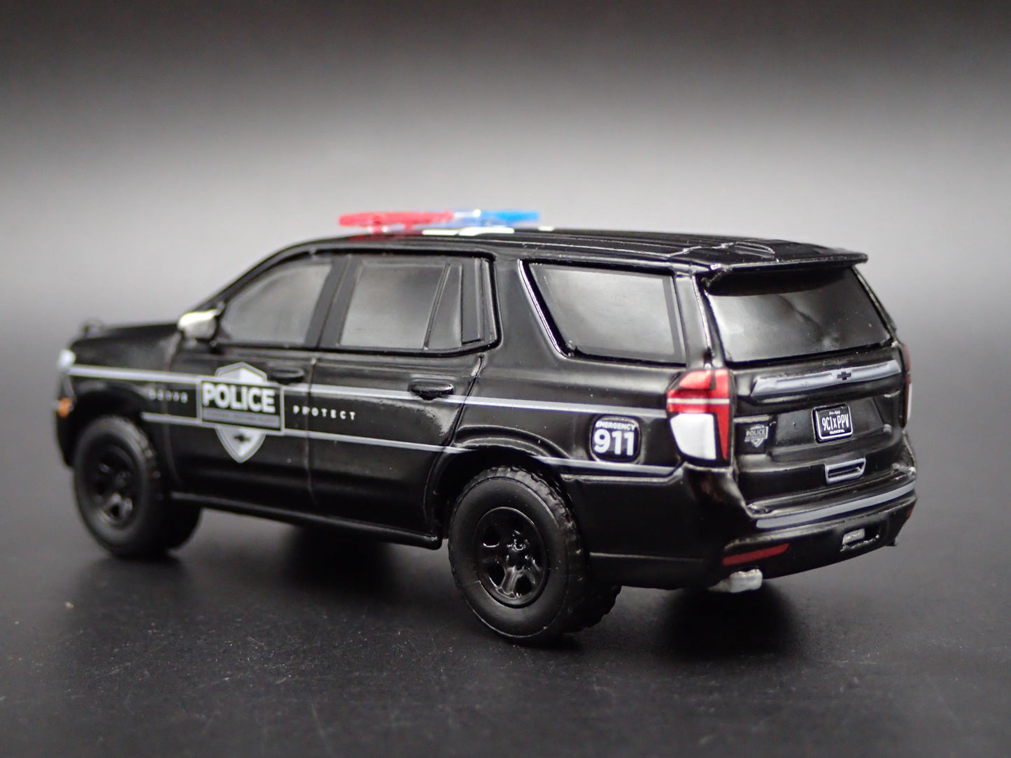 2021 CHEVY CHEVROLET TAHOE POLICE GM FLEET VEHICLE 1:64 SCALE DIECAST MODEL CAR