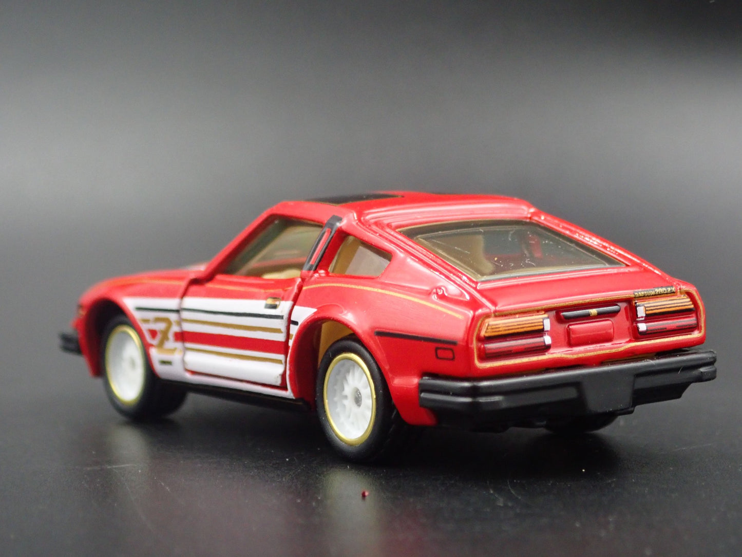 1982 82 DATSUN 280ZX JDM RED 1:64 SCALE COLLECTIBLE DIORAMA DIECAST MODEL CAR