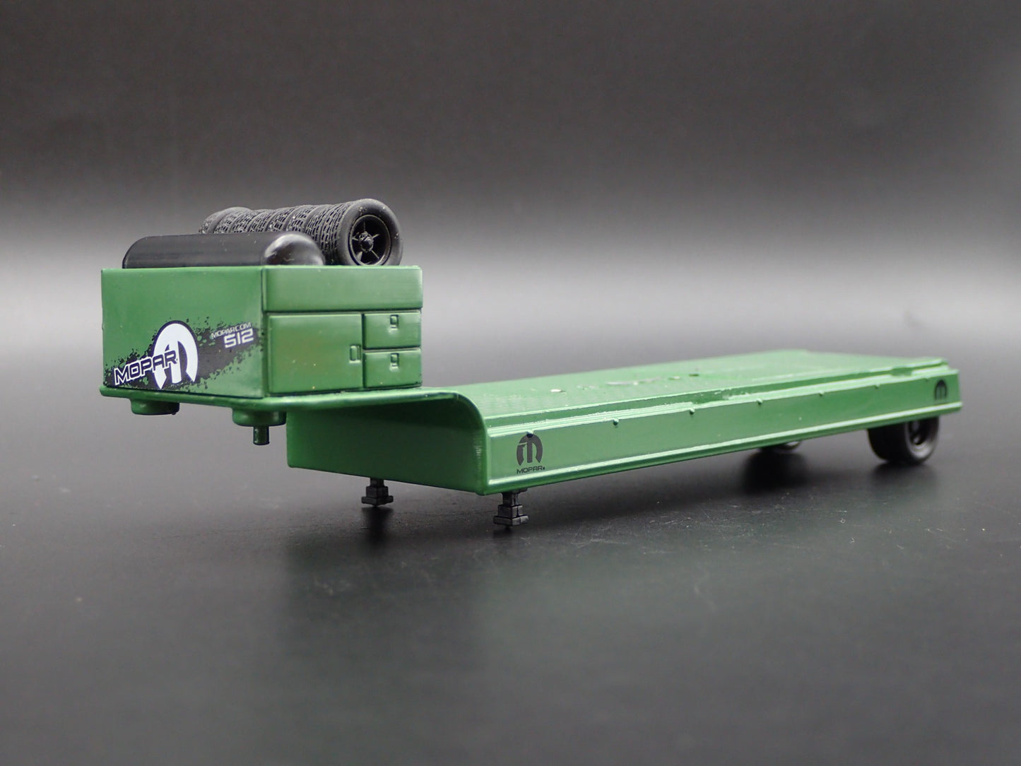 MOPAR FLAT BED HAULER TRAILER  RUBBER TIRES 1/64 SCALE COLLECTIBLE DIORAMA MODEL