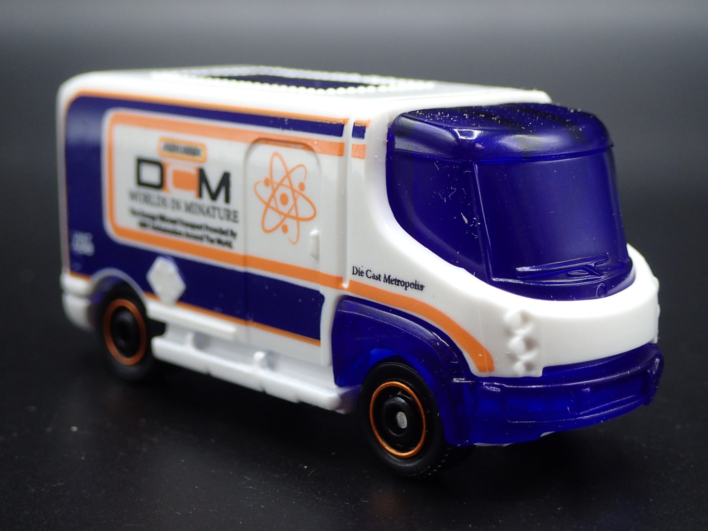 2009-2013 INTERNATIONAL eSTAR ELECTRIC VEHICLE VAN 1:64 SCALE DIECAST MODEL CAR