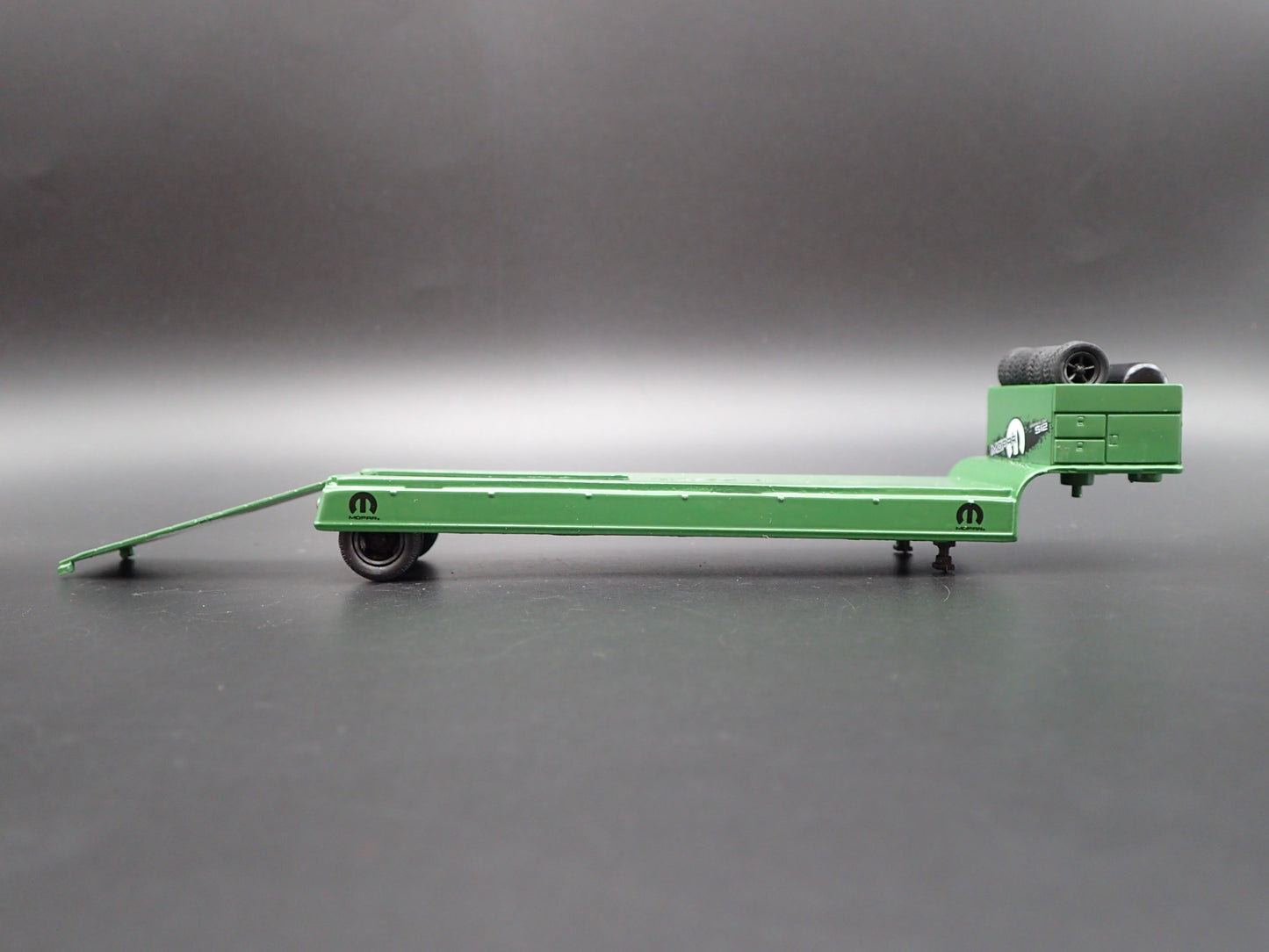 MOPAR FLAT BED HAULER TRAILER  RUBBER TIRES 1/64 SCALE COLLECTIBLE DIORAMA MODEL