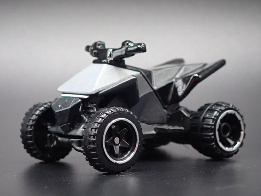 TESLA CYBERQUAD SILVER RARE 1:64 SCALE COLLECTIBLE DIORAMA DIECAST MODEL CAR