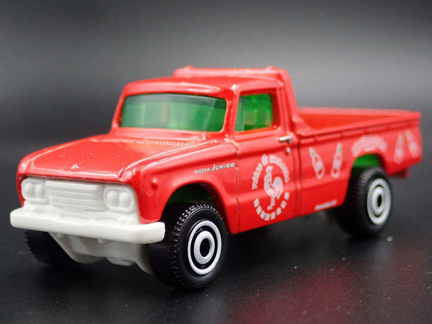 1962-1966 NISSAN JUNIOR PICKUP TRUCK HITCH 1:64 SCALE DIORAMA DIECAST MODEL CAR