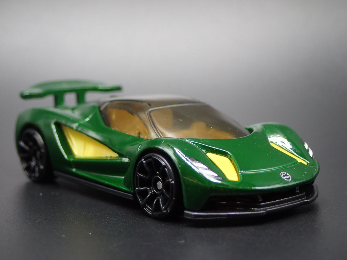 2023-2024 LOTUS EVIJA GREEN 1/64 SCALE COLLECTIBLE DIORAMA DIECAST MODEL CAR