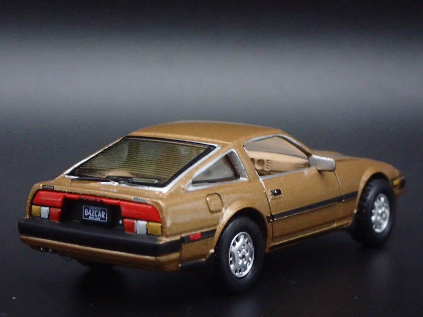 1983-1989 NISSAN 300ZX GOLD 1:64 SCALE COLLECTIBLE DIORAMA DIECAST MODEL CAR