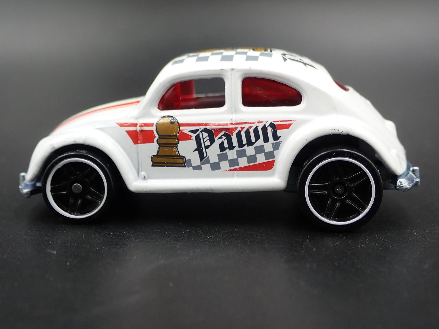 1960-1967 VW VOLKSWAGEN CLASSIC BEETLE BUG 1:64 SCALE DIORAMA DIECAST MODEL CAR