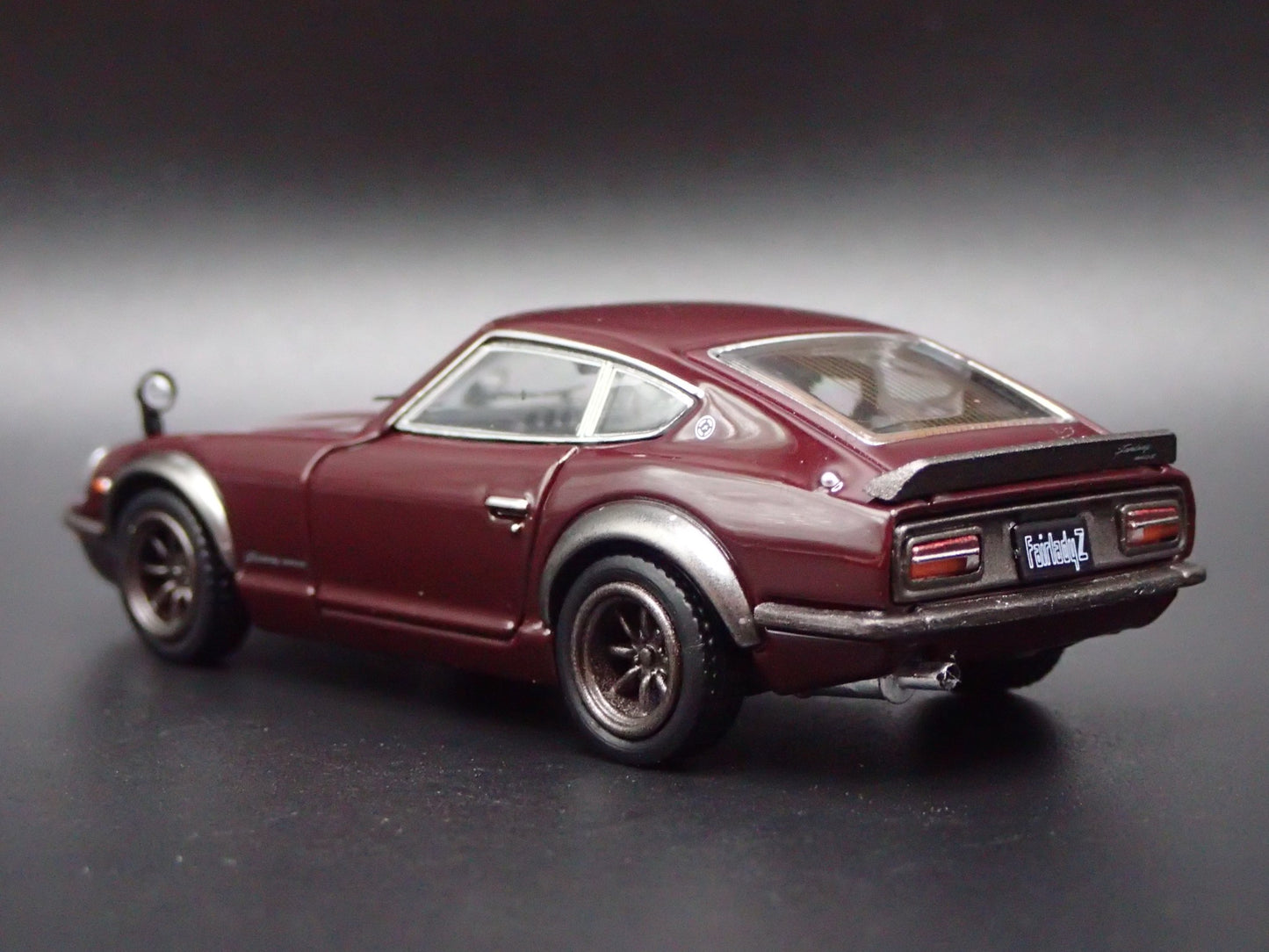 NISSAN FAIRLADY 240ZG HS30 JDM 1/64 SCALE COLLECTIBLE DIORAMA DIECAST MODEL CAR