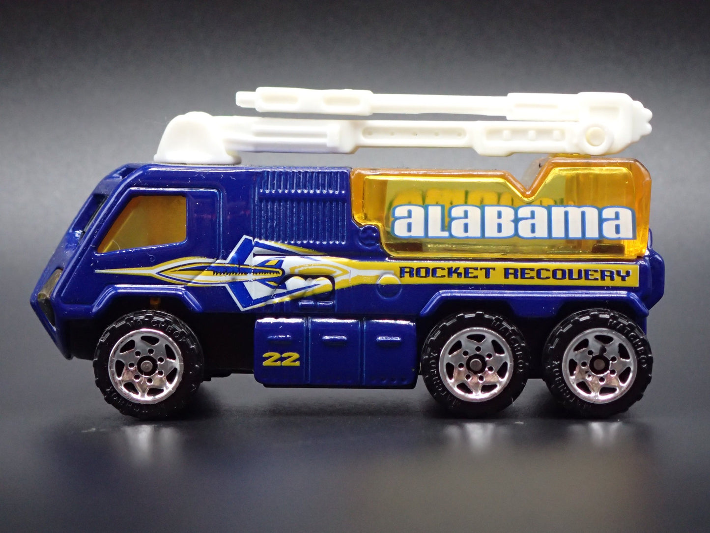 AIRPORT FIRE TRUCK ALABAMA BLUE 1:64 MB SCALE DIORAMA DIECAST MODEL CAR