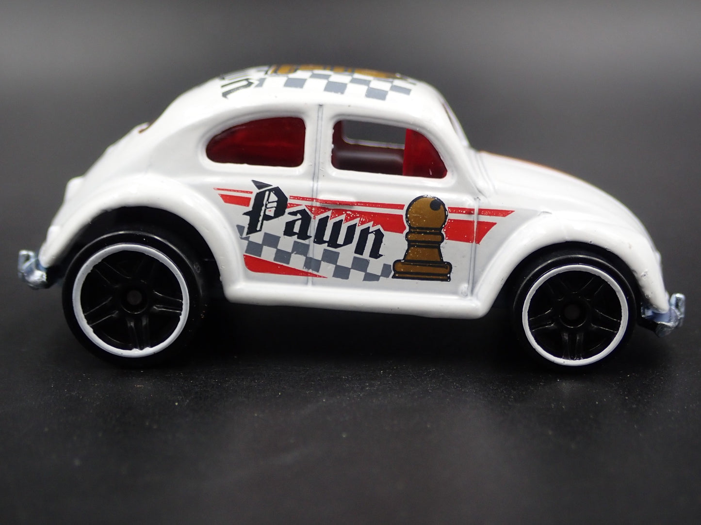 1960-1967 VW VOLKSWAGEN CLASSIC BEETLE BUG 1:64 SCALE DIORAMA DIECAST MODEL CAR