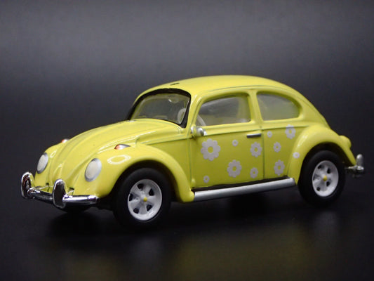 1960-1967 VW VOLKSWAGEN BEETLE BUG YELLOW 1:64 SCALE DIORAMA DIECAST MODEL CAR