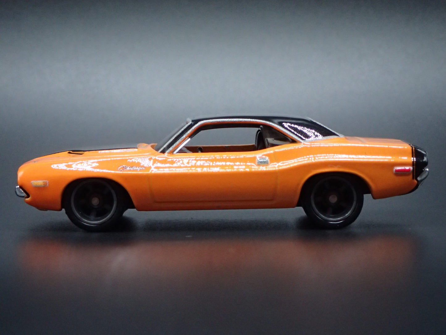 1970 70 DODGE CHALLENGER RT ORANGE 1:64 SCALE COLLECTIBLE DIECAST MODEL CAR