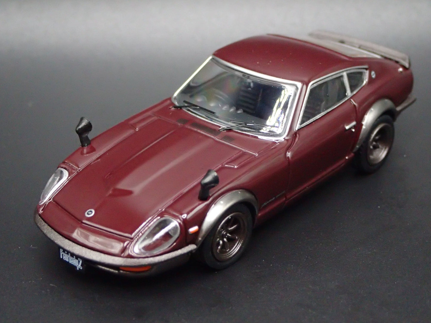 NISSAN FAIRLADY 240ZG HS30 JDM 1/64 SCALE COLLECTIBLE DIORAMA DIECAST MODEL CAR