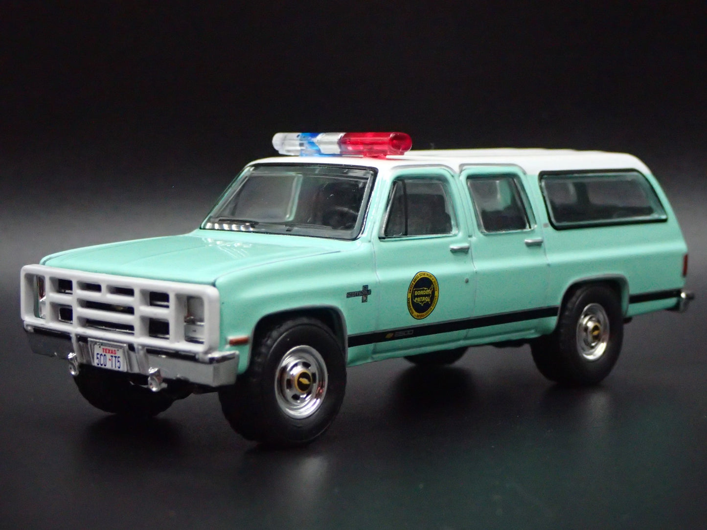 1990 CHEVY CHEVROLET SUBURBAN K20 US BORDER PATROL 1:64 SCALE DIECAST MODEL CAR