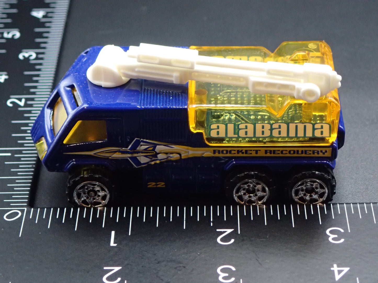 AIRPORT FIRE TRUCK ALABAMA BLUE 1:64 MB SCALE DIORAMA DIECAST MODEL CAR